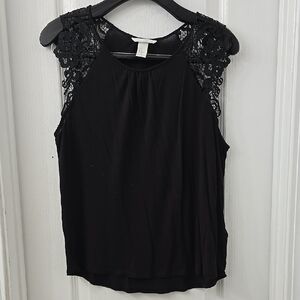 Blavk Lace Tee